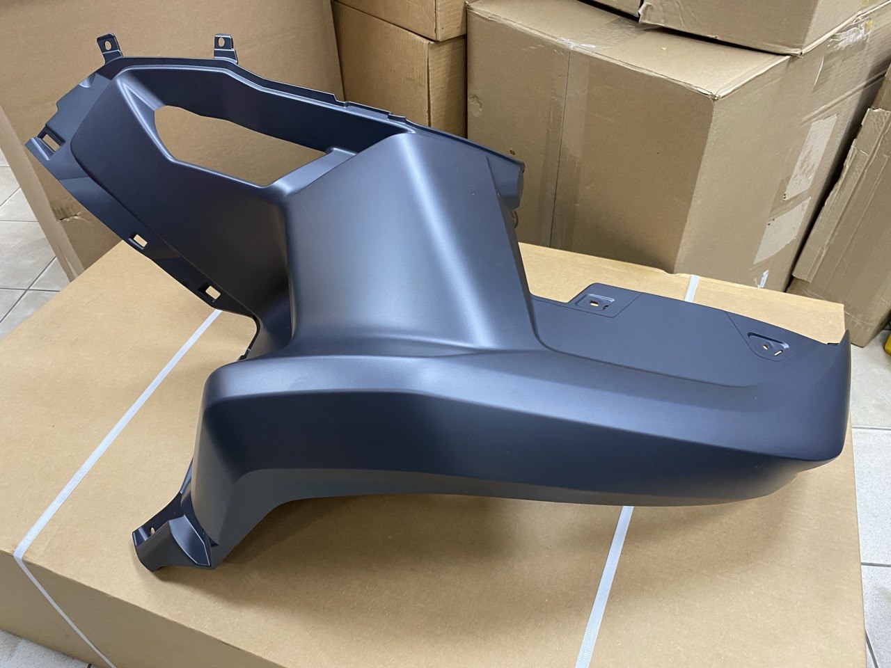 Крыло переднее правое (Mineral Grey) для BRP Can-am Outlander G3 1000 XTP (2025) 715010466