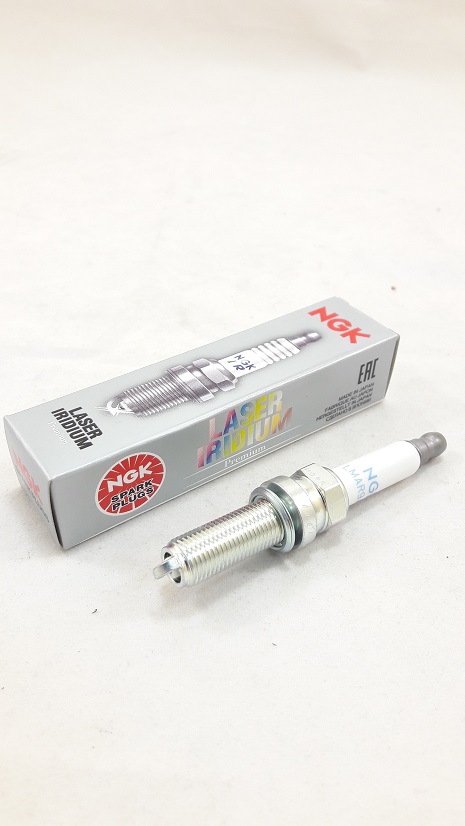 Свеча зажигания оригинальная Can Am BRP Maverick X3 LMAR9AI-8D 715900492 415130363