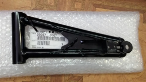 Рычаг оригинальный передний правый верхний для квадроцикла Kawasaki 39007-0067