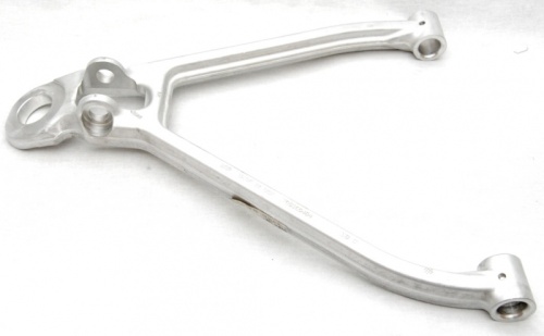 Рычаг правый верхний передний оригинальный для квадроциклов Can-Am Outlander 706200403