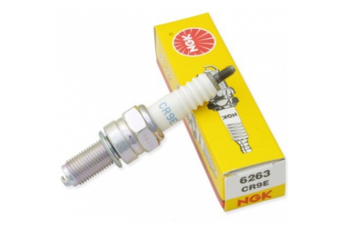 Свеча зажигания NGK CR9E CR9-E0000-00-00 94701-00410-00 NGK-CR9E0-00-00