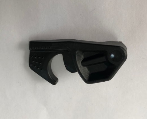 Защелка пластика левая для снегохода BRP Lynx 517306325